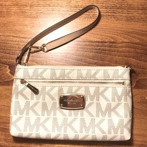 Michael Kors Wristlet